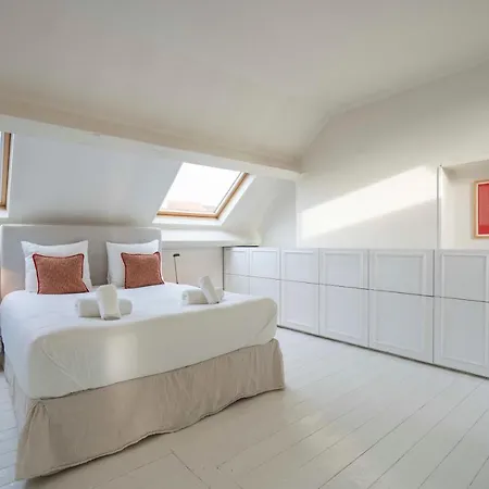 Shway - The Handshake House Holiday home